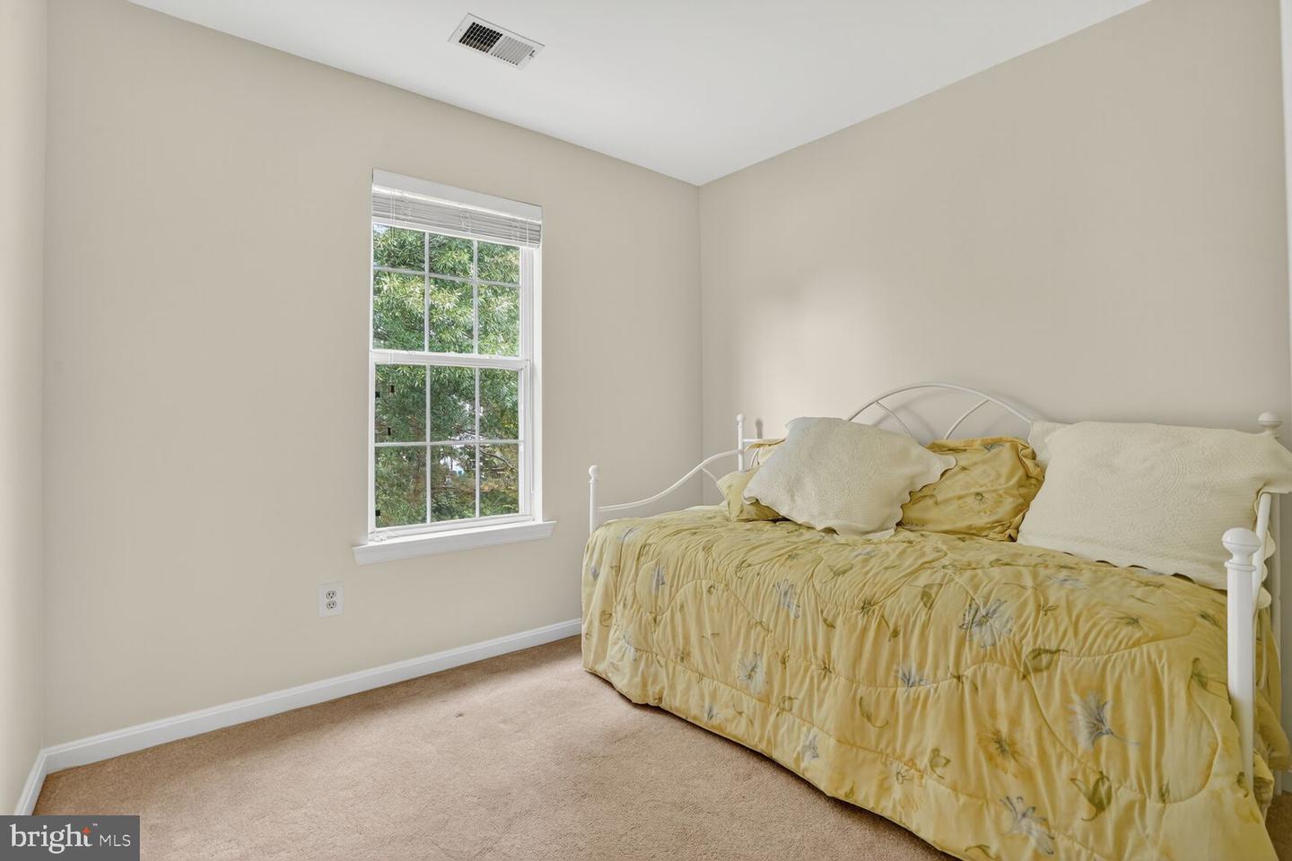 5986 MANORWOOD DR, CENTREVILLE, Virginia 20120, 3 Bedrooms Bedrooms, ,2 BathroomsBathrooms,Residential,For sale,5986 MANORWOOD DR,VAFX2262718 MLS # VAFX2262718