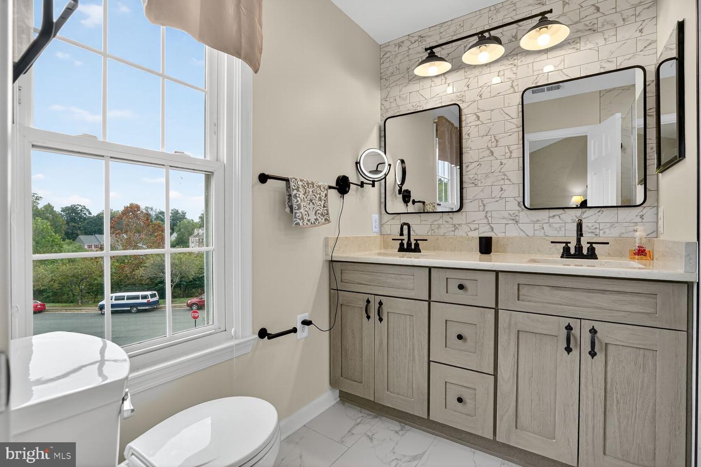 5986 MANORWOOD DR, CENTREVILLE, Virginia 20120, 3 Bedrooms Bedrooms, ,2 BathroomsBathrooms,Residential,For sale,5986 MANORWOOD DR,VAFX2262718 MLS # VAFX2262718