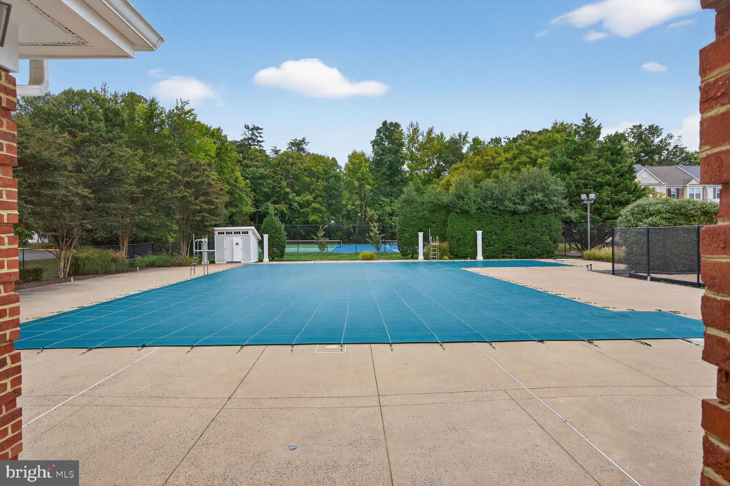 5986 MANORWOOD DR, CENTREVILLE, Virginia 20120, 3 Bedrooms Bedrooms, ,2 BathroomsBathrooms,Residential,For sale,5986 MANORWOOD DR,VAFX2262718 MLS # VAFX2262718
