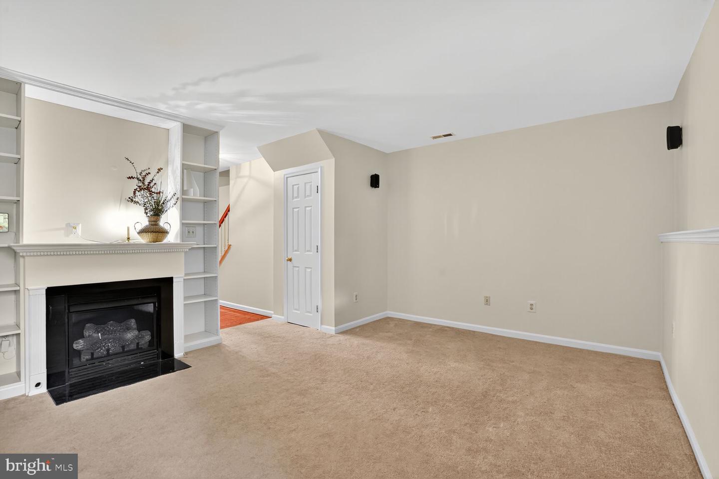 5986 MANORWOOD DR, CENTREVILLE, Virginia 20120, 3 Bedrooms Bedrooms, ,2 BathroomsBathrooms,Residential,For sale,5986 MANORWOOD DR,VAFX2262718 MLS # VAFX2262718
