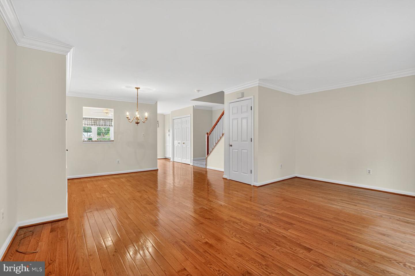 5986 MANORWOOD DR, CENTREVILLE, Virginia 20120, 3 Bedrooms Bedrooms, ,2 BathroomsBathrooms,Residential,For sale,5986 MANORWOOD DR,VAFX2262718 MLS # VAFX2262718
