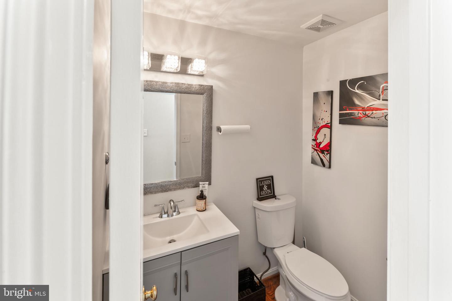 4082 WESTWIND DR, WOODBRIDGE, Virginia 22193, 5 Bedrooms Bedrooms, 9 Rooms Rooms,3 BathroomsBathrooms,Residential,For sale,4082 WESTWIND DR,VAPW2103340 MLS # VAPW2103340