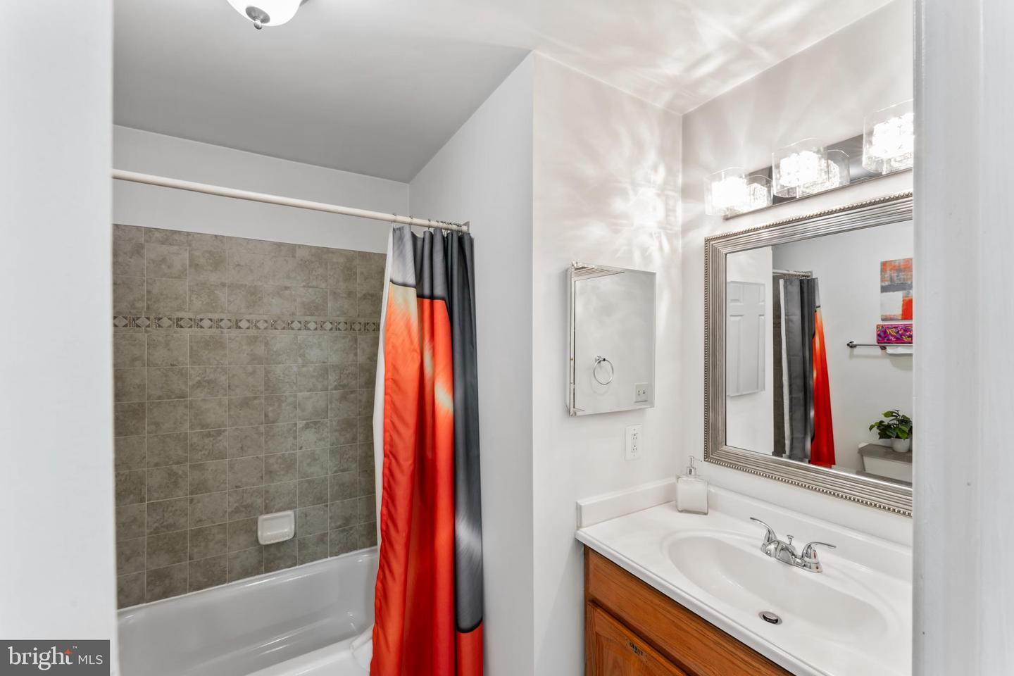 4082 WESTWIND DR, WOODBRIDGE, Virginia 22193, 5 Bedrooms Bedrooms, 9 Rooms Rooms,3 BathroomsBathrooms,Residential,For sale,4082 WESTWIND DR,VAPW2103340 MLS # VAPW2103340