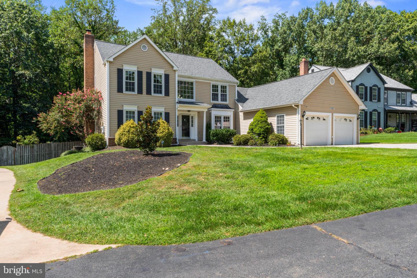 4082 WESTWIND DR, WOODBRIDGE, Virginia 22193, 5 Bedrooms Bedrooms, 9 Rooms Rooms,3 BathroomsBathrooms,Residential,For sale,4082 WESTWIND DR,VAPW2103340 MLS # VAPW2103340