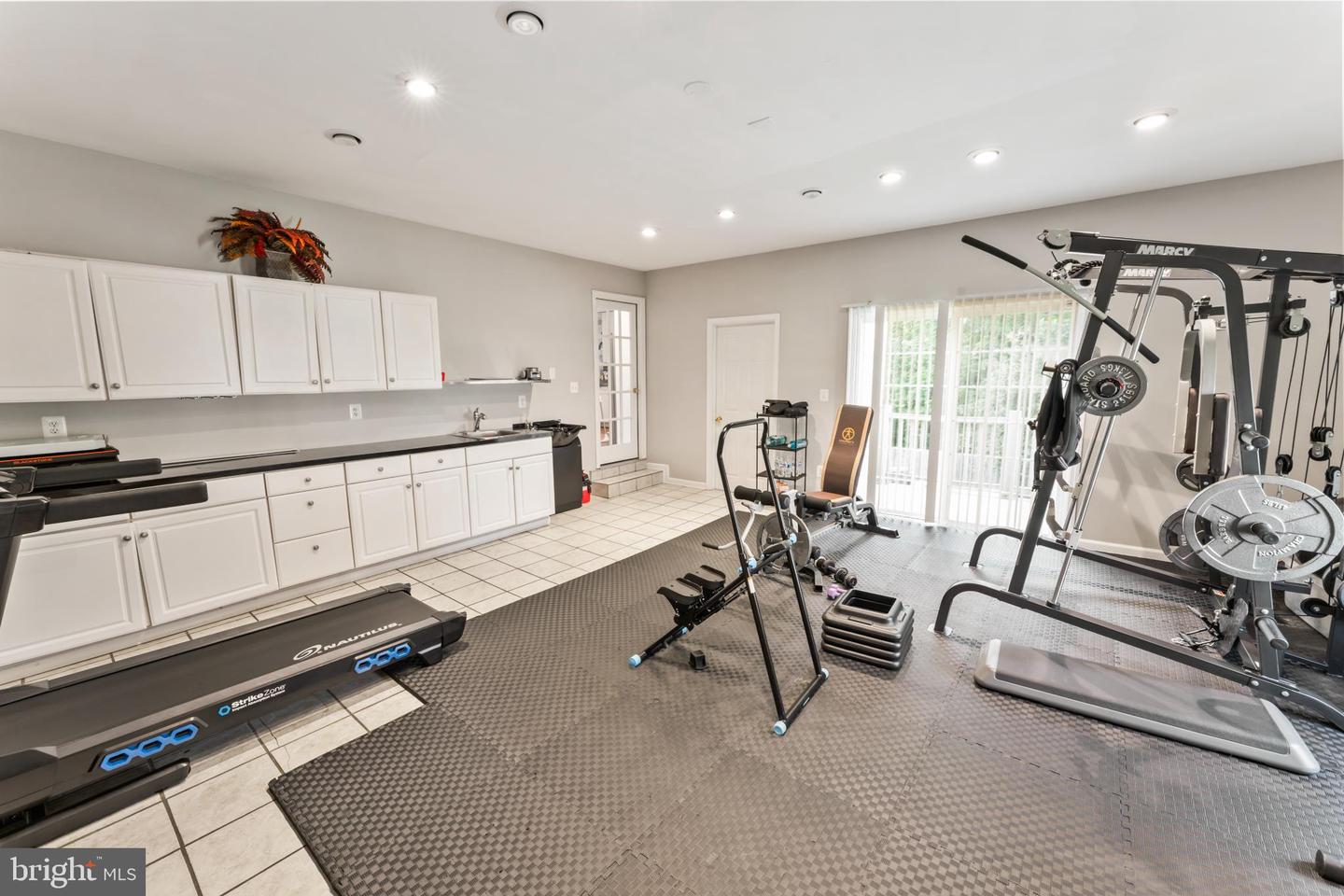 4082 WESTWIND DR, WOODBRIDGE, Virginia 22193, 5 Bedrooms Bedrooms, 9 Rooms Rooms,3 BathroomsBathrooms,Residential,For sale,4082 WESTWIND DR,VAPW2103340 MLS # VAPW2103340