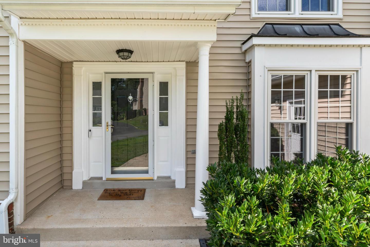 4082 WESTWIND DR, WOODBRIDGE, Virginia 22193, 5 Bedrooms Bedrooms, 9 Rooms Rooms,3 BathroomsBathrooms,Residential,For sale,4082 WESTWIND DR,VAPW2103340 MLS # VAPW2103340