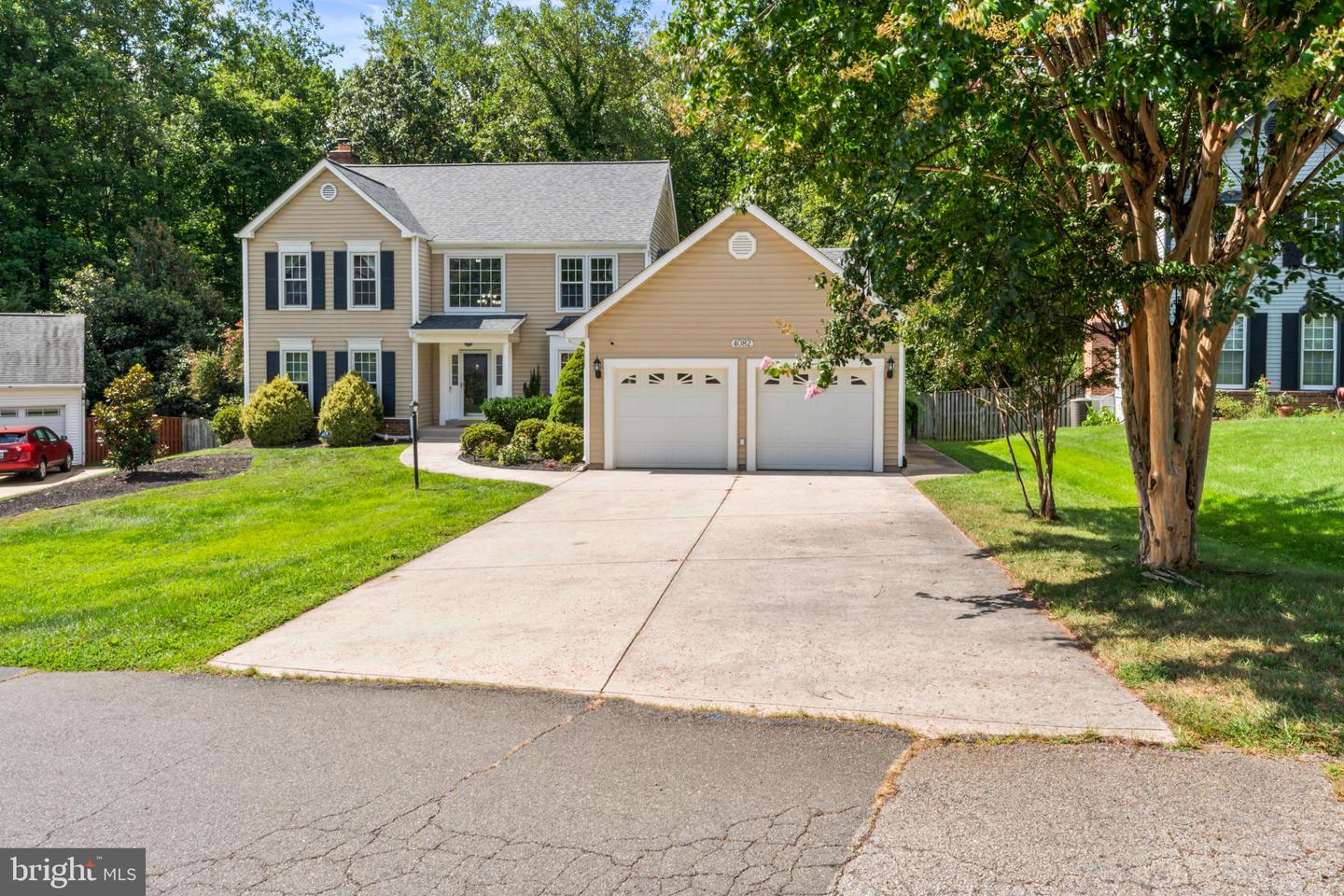 4082 WESTWIND DR, WOODBRIDGE, Virginia 22193, 5 Bedrooms Bedrooms, 9 Rooms Rooms,3 BathroomsBathrooms,Residential,For sale,4082 WESTWIND DR,VAPW2103340 MLS # VAPW2103340