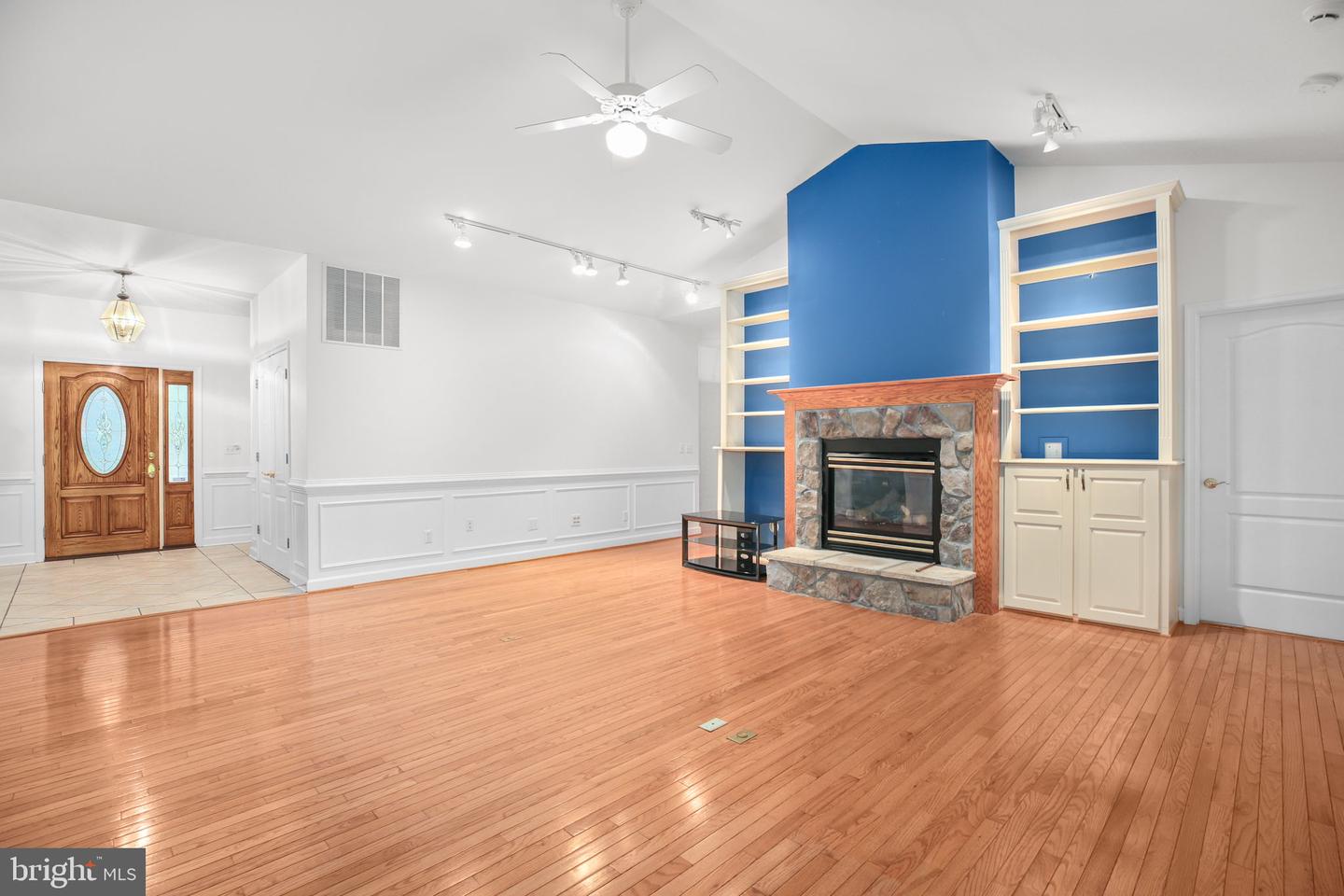 12805 LAKE WILDERNESS LN, SPOTSYLVANIA, Virginia 22551, 3 Bedrooms Bedrooms, ,3 BathroomsBathrooms,Residential,For sale,12805 LAKE WILDERNESS LN,VASP2036376 MLS # VASP2036376