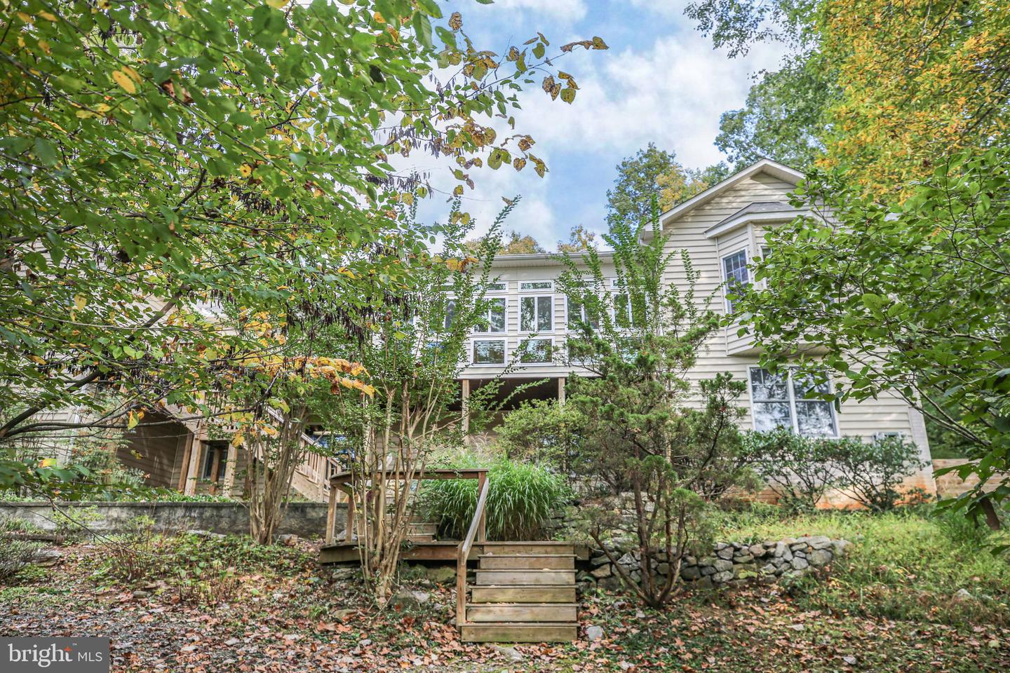 12805 LAKE WILDERNESS LN, SPOTSYLVANIA, Virginia 22551, 3 Bedrooms Bedrooms, ,3 BathroomsBathrooms,Residential,For sale,12805 LAKE WILDERNESS LN,VASP2036376 MLS # VASP2036376