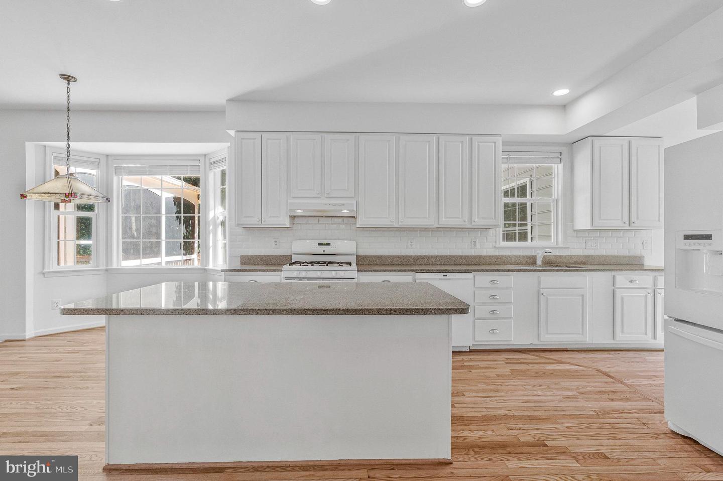 4401 SHIRLEY GATE, FAIRFAX, Virginia 22030, 6 Bedrooms Bedrooms, ,4 BathroomsBathrooms,Residential,For sale,4401 SHIRLEY GATE,VAFX2270720 MLS # VAFX2270720