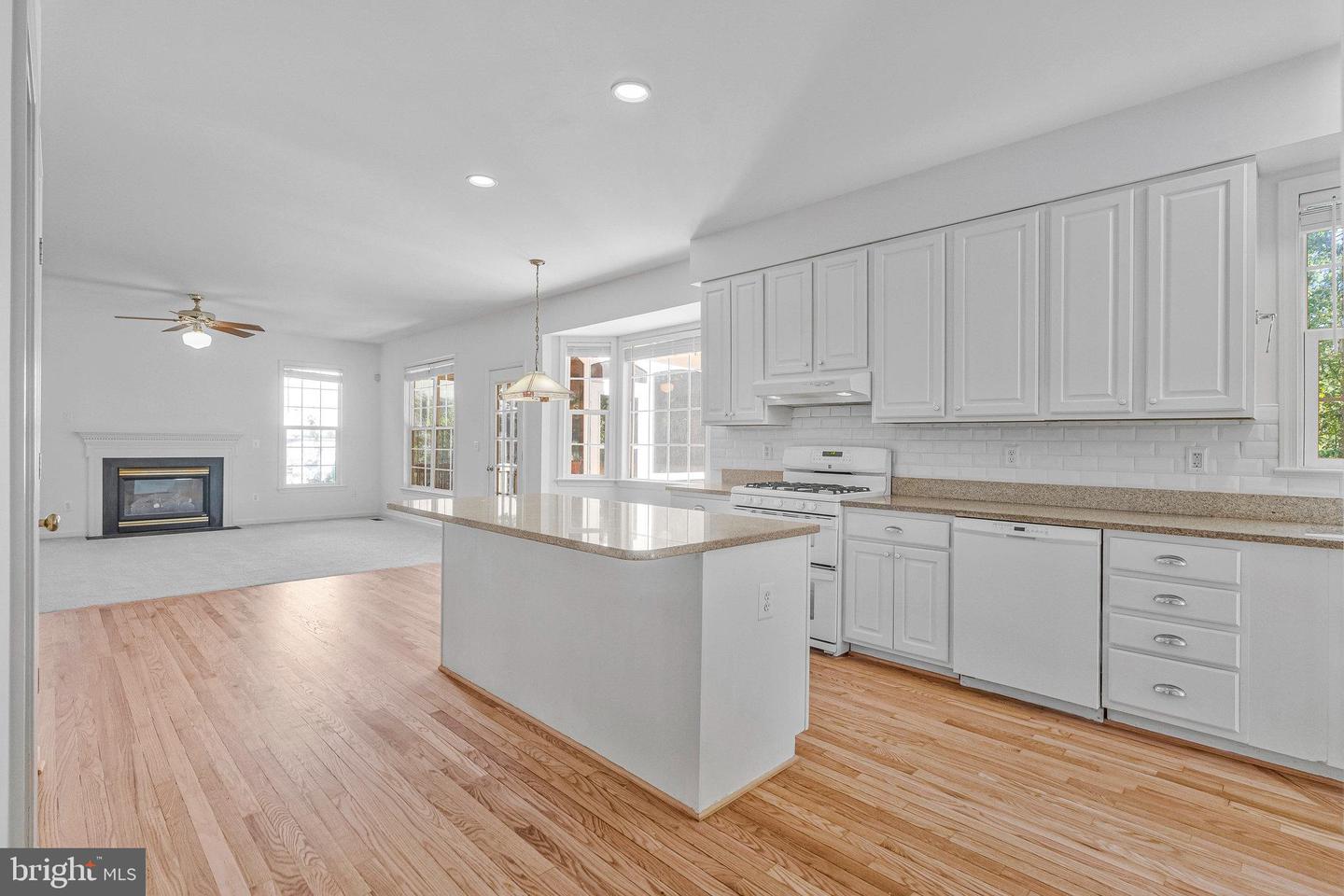 4401 SHIRLEY GATE, FAIRFAX, Virginia 22030, 6 Bedrooms Bedrooms, ,4 BathroomsBathrooms,Residential,For sale,4401 SHIRLEY GATE,VAFX2270720 MLS # VAFX2270720