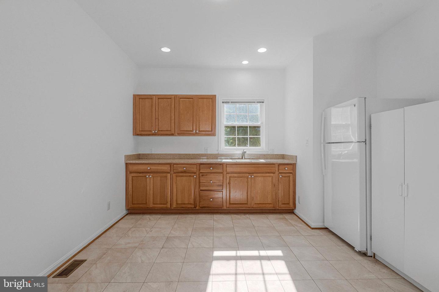 4401 SHIRLEY GATE, FAIRFAX, Virginia 22030, 6 Bedrooms Bedrooms, ,4 BathroomsBathrooms,Residential,For sale,4401 SHIRLEY GATE,VAFX2270720 MLS # VAFX2270720