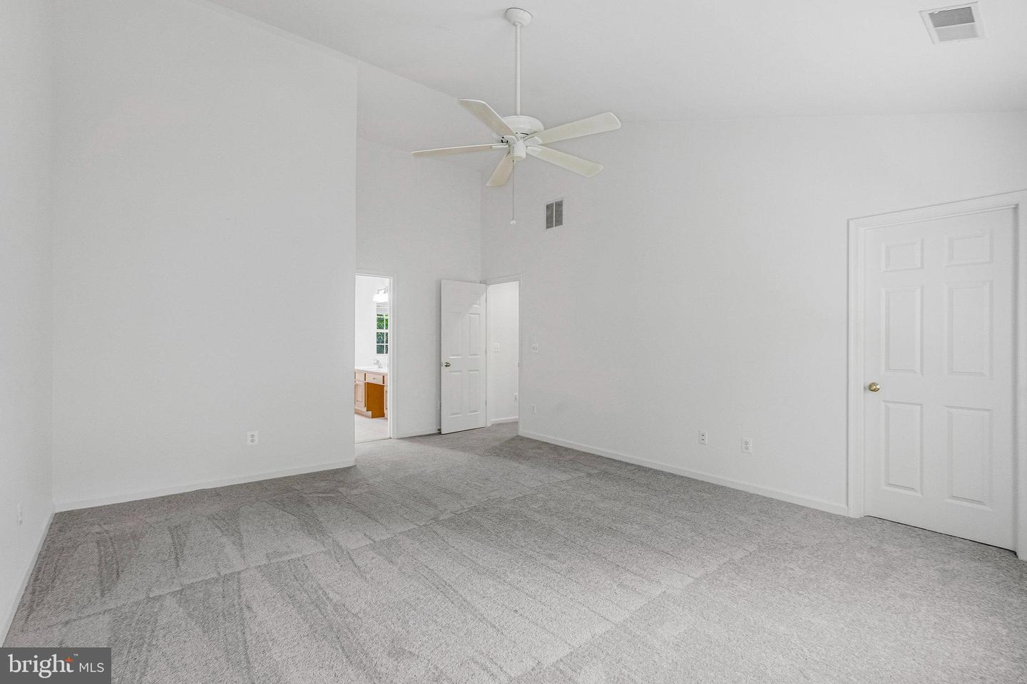 4401 SHIRLEY GATE, FAIRFAX, Virginia 22030, 6 Bedrooms Bedrooms, ,4 BathroomsBathrooms,Residential,For sale,4401 SHIRLEY GATE,VAFX2270720 MLS # VAFX2270720