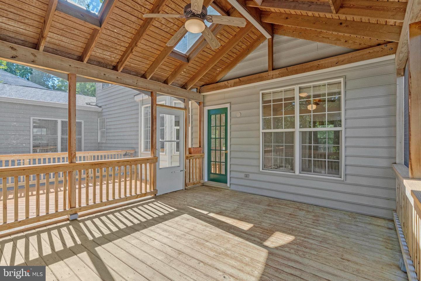 4401 SHIRLEY GATE, FAIRFAX, Virginia 22030, 6 Bedrooms Bedrooms, ,4 BathroomsBathrooms,Residential,For sale,4401 SHIRLEY GATE,VAFX2270720 MLS # VAFX2270720