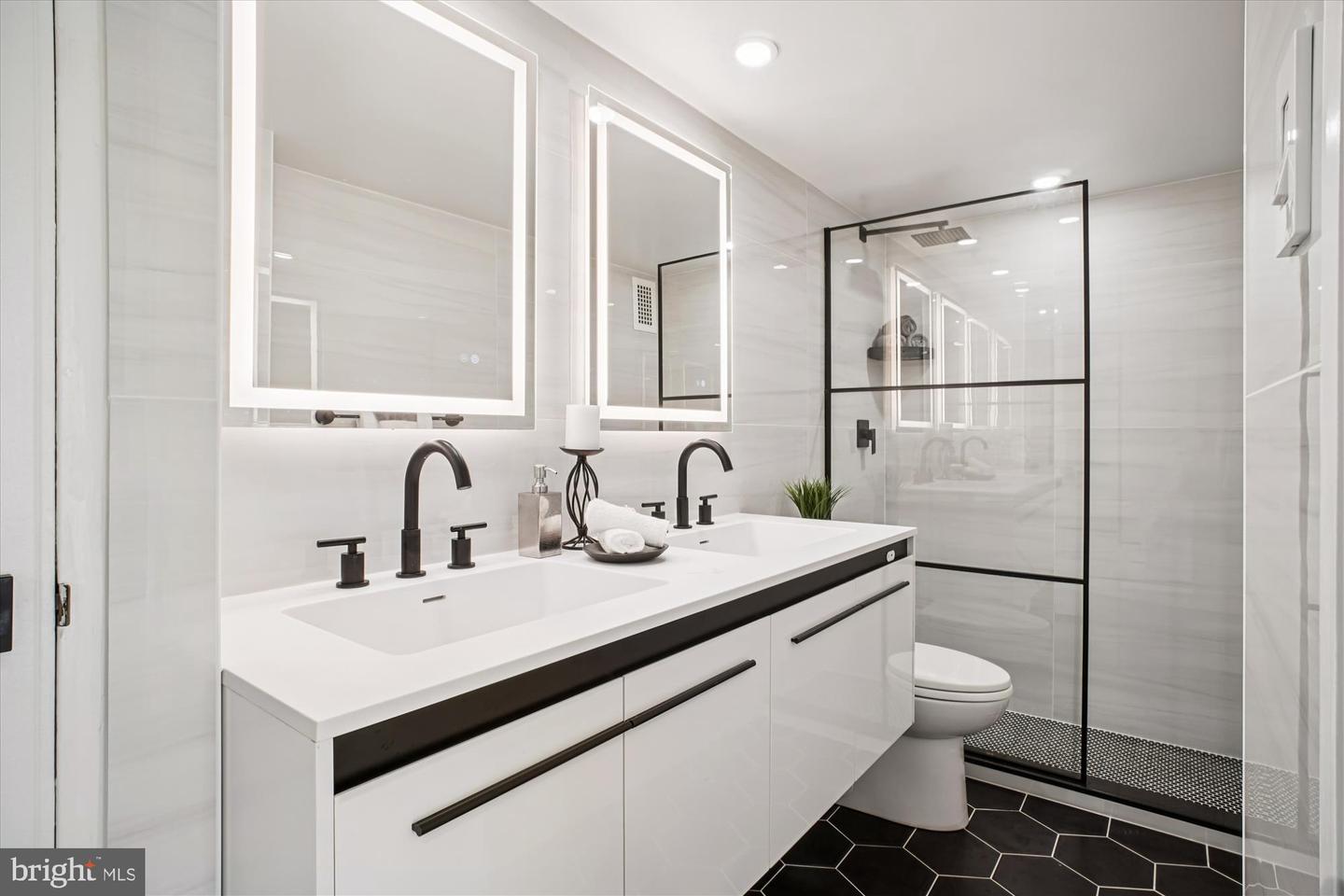 4201 CATHEDRAL AVE NW #1209W, WASHINGTON, District Of Columbia 20016, 2 Bedrooms Bedrooms, ,1 BathroomBathrooms,Residential,For sale,4201 CATHEDRAL AVE NW #1209W,DCDC2225388 MLS # DCDC2225388