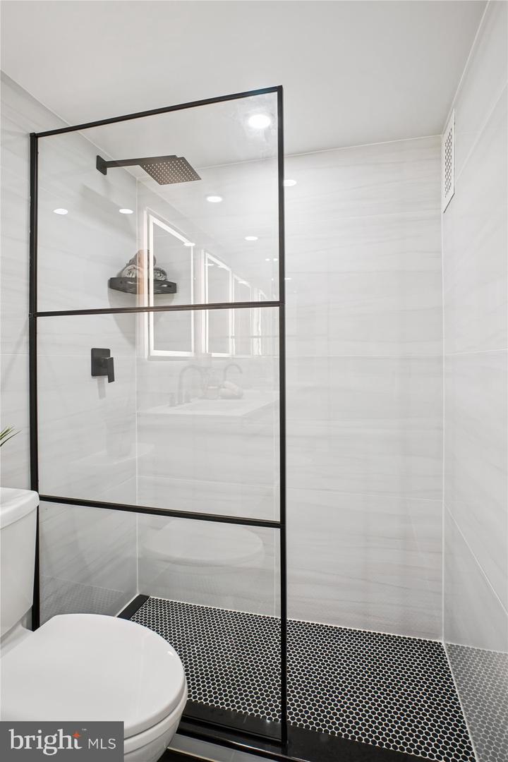 4201 CATHEDRAL AVE NW #1209W, WASHINGTON, District Of Columbia 20016, 2 Bedrooms Bedrooms, ,1 BathroomBathrooms,Residential,For sale,4201 CATHEDRAL AVE NW #1209W,DCDC2225388 MLS # DCDC2225388