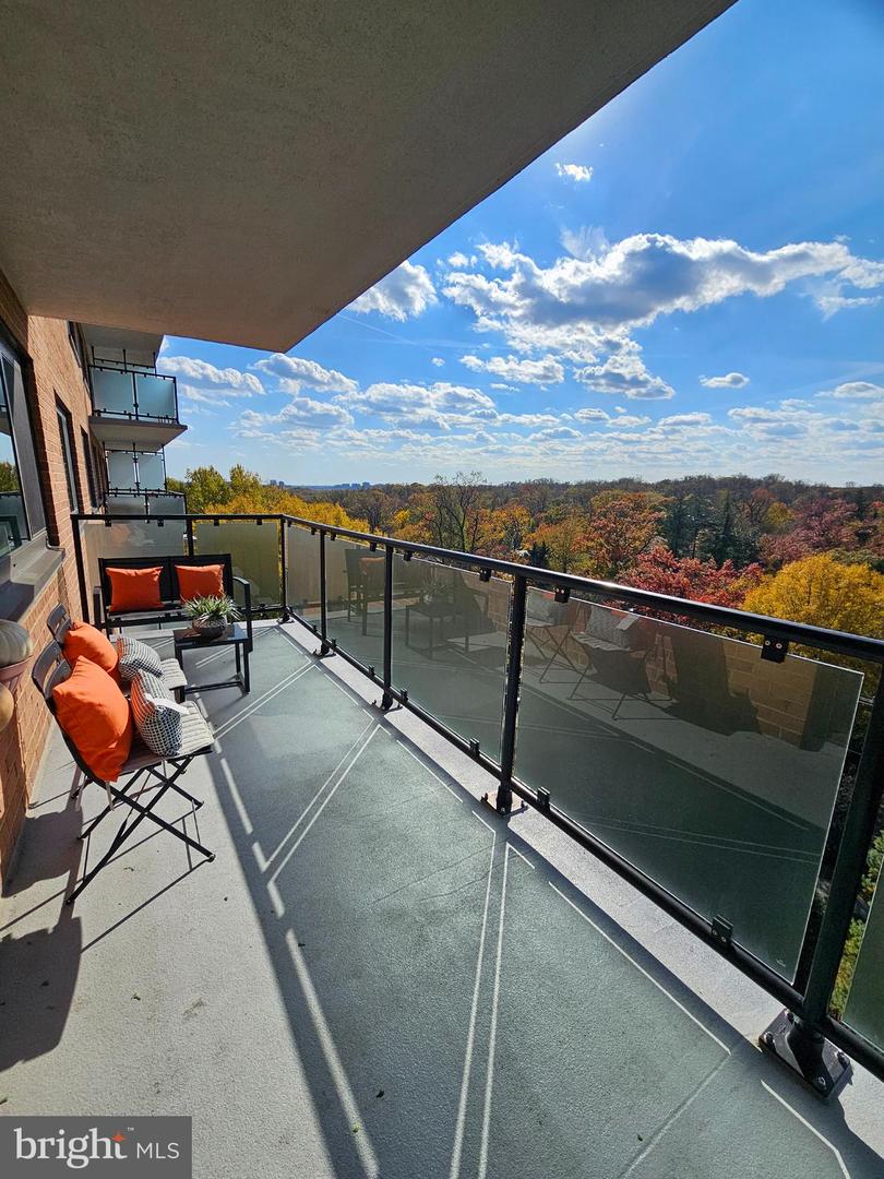 4201 CATHEDRAL AVE NW #1209W, WASHINGTON, District Of Columbia 20016, 2 Bedrooms Bedrooms, ,1 BathroomBathrooms,Residential,For sale,4201 CATHEDRAL AVE NW #1209W,DCDC2225388 MLS # DCDC2225388