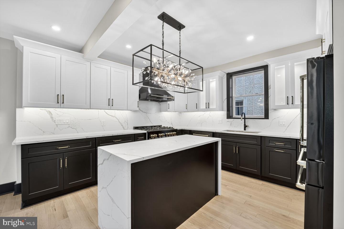 1400 NEWTON ST NE, WASHINGTON, District Of Columbia 20017, 5 Bedrooms Bedrooms, ,5 BathroomsBathrooms,Residential,For sale,1400 NEWTON ST NE,DCDC2226106 MLS # DCDC2226106
