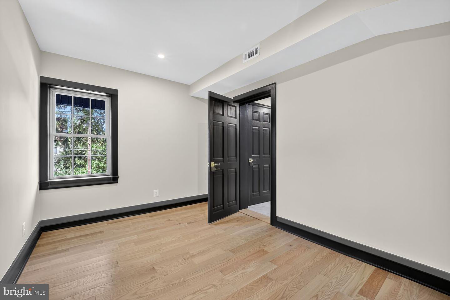1400 NEWTON ST NE, WASHINGTON, District Of Columbia 20017, 5 Bedrooms Bedrooms, ,5 BathroomsBathrooms,Residential,For sale,1400 NEWTON ST NE,DCDC2226106 MLS # DCDC2226106