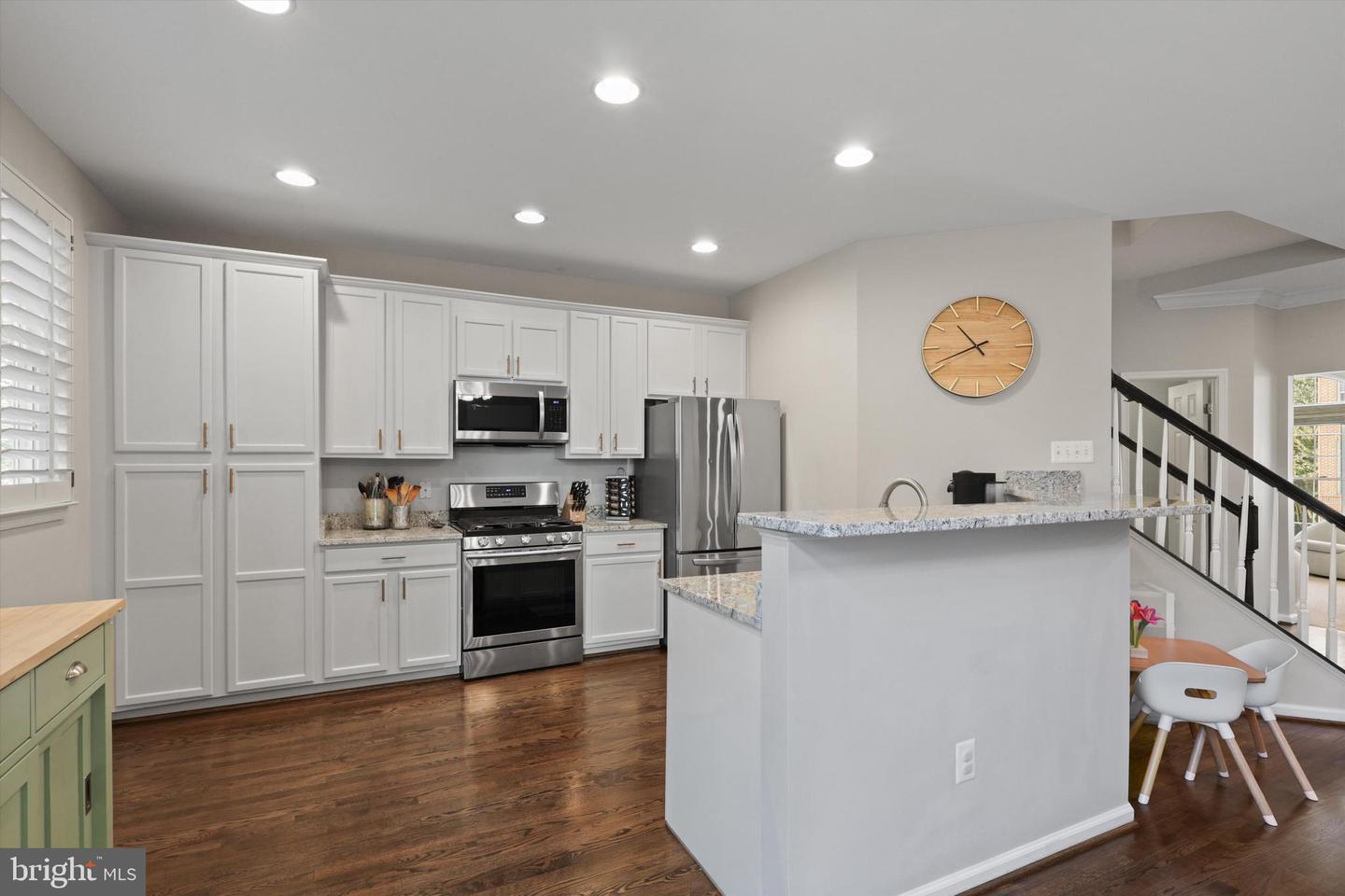 6485 WATERFIELD RD, ALEXANDRIA, Virginia 22315, 3 Bedrooms Bedrooms, ,3 BathroomsBathrooms,Residential,For sale,6485 WATERFIELD RD,VAFX2273474 MLS # VAFX2273474