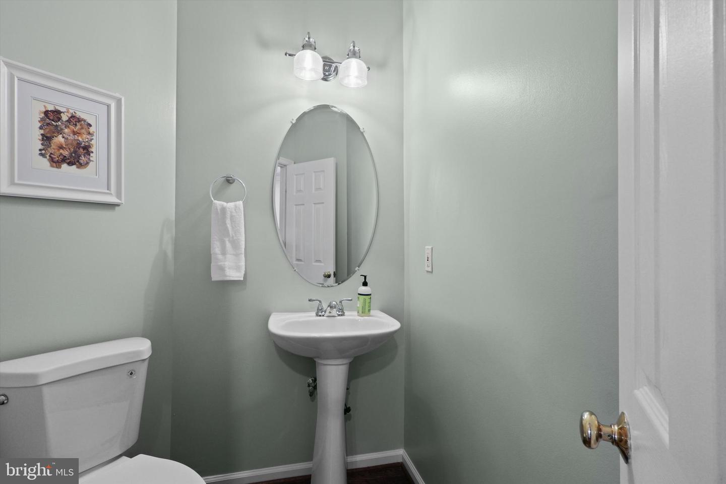6485 WATERFIELD RD, ALEXANDRIA, Virginia 22315, 3 Bedrooms Bedrooms, ,3 BathroomsBathrooms,Residential,For sale,6485 WATERFIELD RD,VAFX2273474 MLS # VAFX2273474