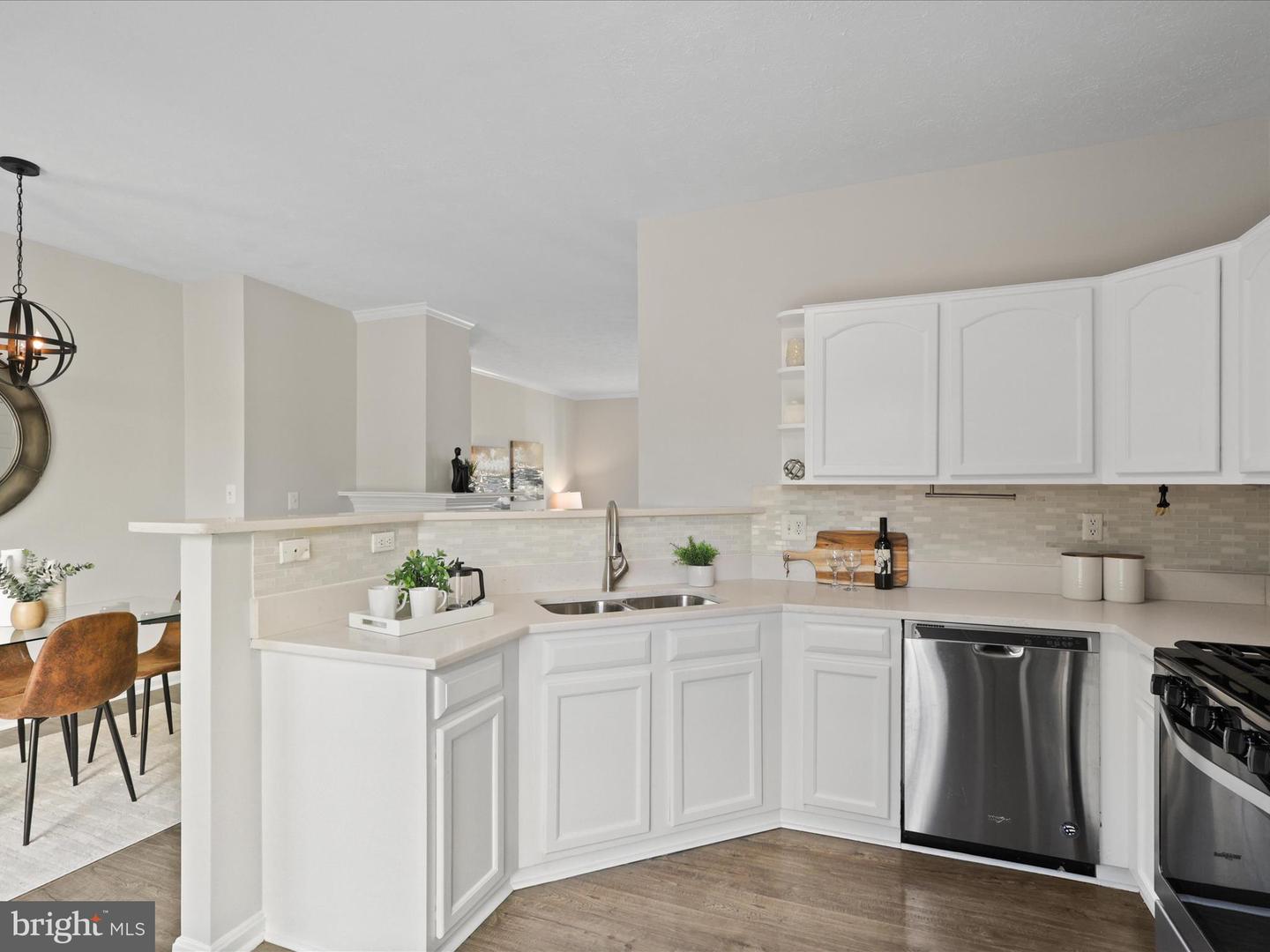 4019 KIMBERLEY GLEN CT, CHANTILLY, Virginia 20151, 3 Bedrooms Bedrooms, ,3 BathroomsBathrooms,Residential,For sale,4019 KIMBERLEY GLEN CT,VAFX2273654 MLS # VAFX2273654 4019 KIMBERLEY GLEN CT, CHANTILLY, Virginia 20151, 3 Bedrooms Bedrooms, ,3 BathroomsBathrooms,Residential,For sale,4019 KIMBERLEY GLEN CT,VAFX2273654 MLS # VAFX2273654