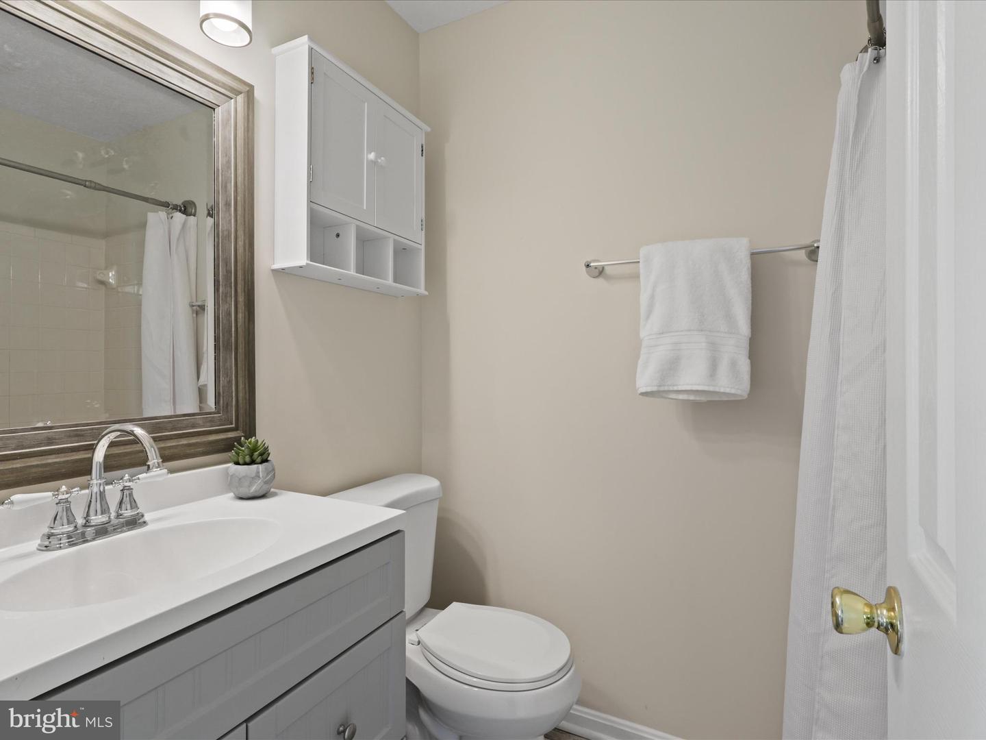 4019 KIMBERLEY GLEN CT, CHANTILLY, Virginia 20151, 3 Bedrooms Bedrooms, ,3 BathroomsBathrooms,Residential,For sale,4019 KIMBERLEY GLEN CT,VAFX2273654 MLS # VAFX2273654 4019 KIMBERLEY GLEN CT, CHANTILLY, Virginia 20151, 3 Bedrooms Bedrooms, ,3 BathroomsBathrooms,Residential,For sale,4019 KIMBERLEY GLEN CT,VAFX2273654 MLS # VAFX2273654