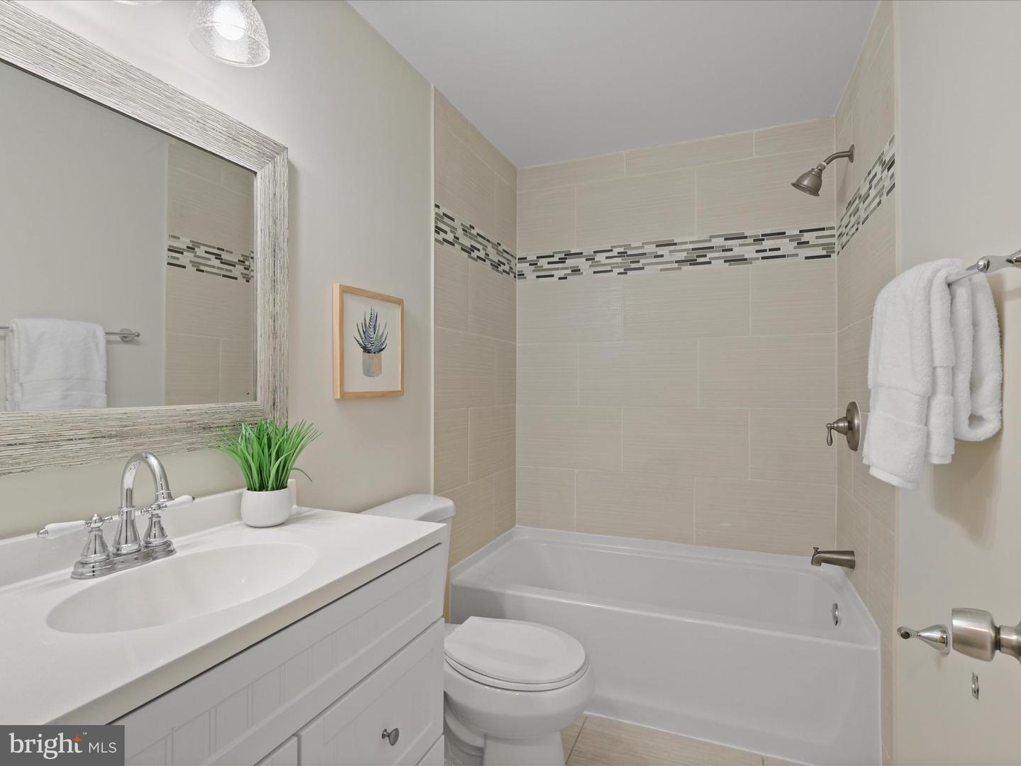 4019 KIMBERLEY GLEN CT, CHANTILLY, Virginia 20151, 3 Bedrooms Bedrooms, ,3 BathroomsBathrooms,Residential,For sale,4019 KIMBERLEY GLEN CT,VAFX2273654 MLS # VAFX2273654 4019 KIMBERLEY GLEN CT, CHANTILLY, Virginia 20151, 3 Bedrooms Bedrooms, ,3 BathroomsBathrooms,Residential,For sale,4019 KIMBERLEY GLEN CT,VAFX2273654 MLS # VAFX2273654