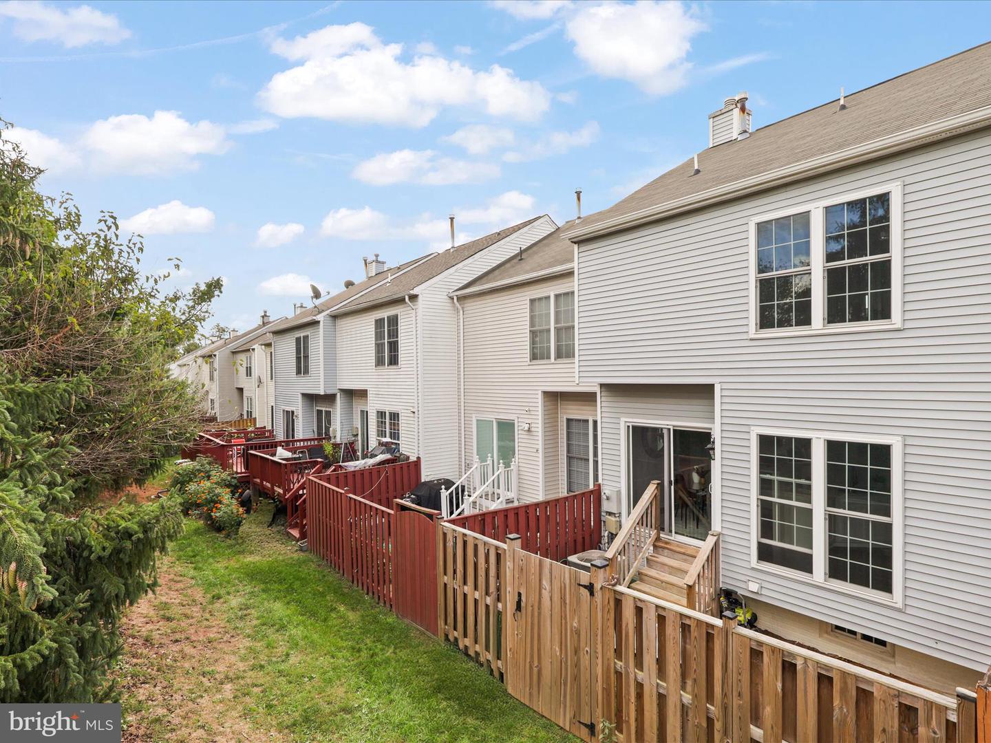 4019 KIMBERLEY GLEN CT, CHANTILLY, Virginia 20151, 3 Bedrooms Bedrooms, ,3 BathroomsBathrooms,Residential,For sale,4019 KIMBERLEY GLEN CT,VAFX2273654 MLS # VAFX2273654 4019 KIMBERLEY GLEN CT, CHANTILLY, Virginia 20151, 3 Bedrooms Bedrooms, ,3 BathroomsBathrooms,Residential,For sale,4019 KIMBERLEY GLEN CT,VAFX2273654 MLS # VAFX2273654