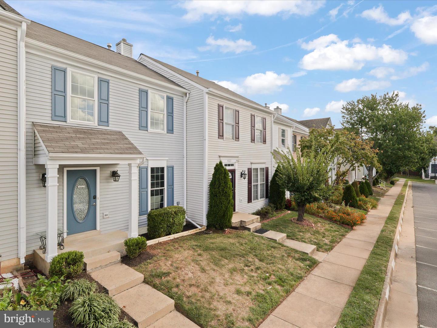 4019 KIMBERLEY GLEN CT, CHANTILLY, Virginia 20151, 3 Bedrooms Bedrooms, ,3 BathroomsBathrooms,Residential,For sale,4019 KIMBERLEY GLEN CT,VAFX2273654 MLS # VAFX2273654 4019 KIMBERLEY GLEN CT, CHANTILLY, Virginia 20151, 3 Bedrooms Bedrooms, ,3 BathroomsBathrooms,Residential,For sale,4019 KIMBERLEY GLEN CT,VAFX2273654 MLS # VAFX2273654