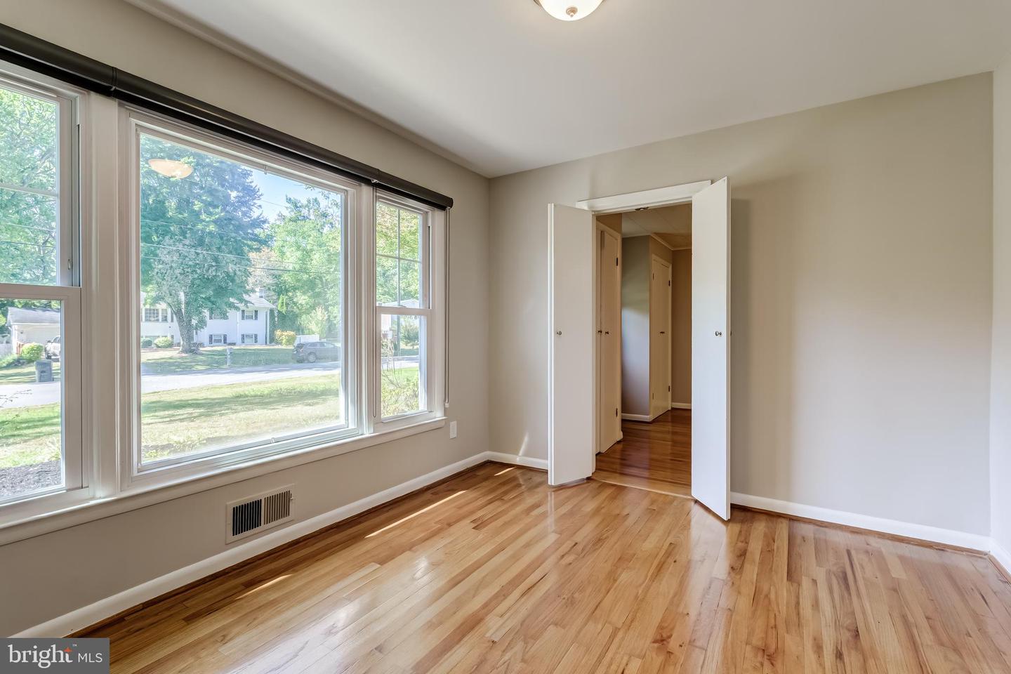 8817 GATESHEAD RD, ALEXANDRIA, Virginia 22309, 4 Bedrooms Bedrooms, ,4 BathroomsBathrooms,Residential,For sale,8817 GATESHEAD RD,VAFX2273778 MLS # VAFX2273778