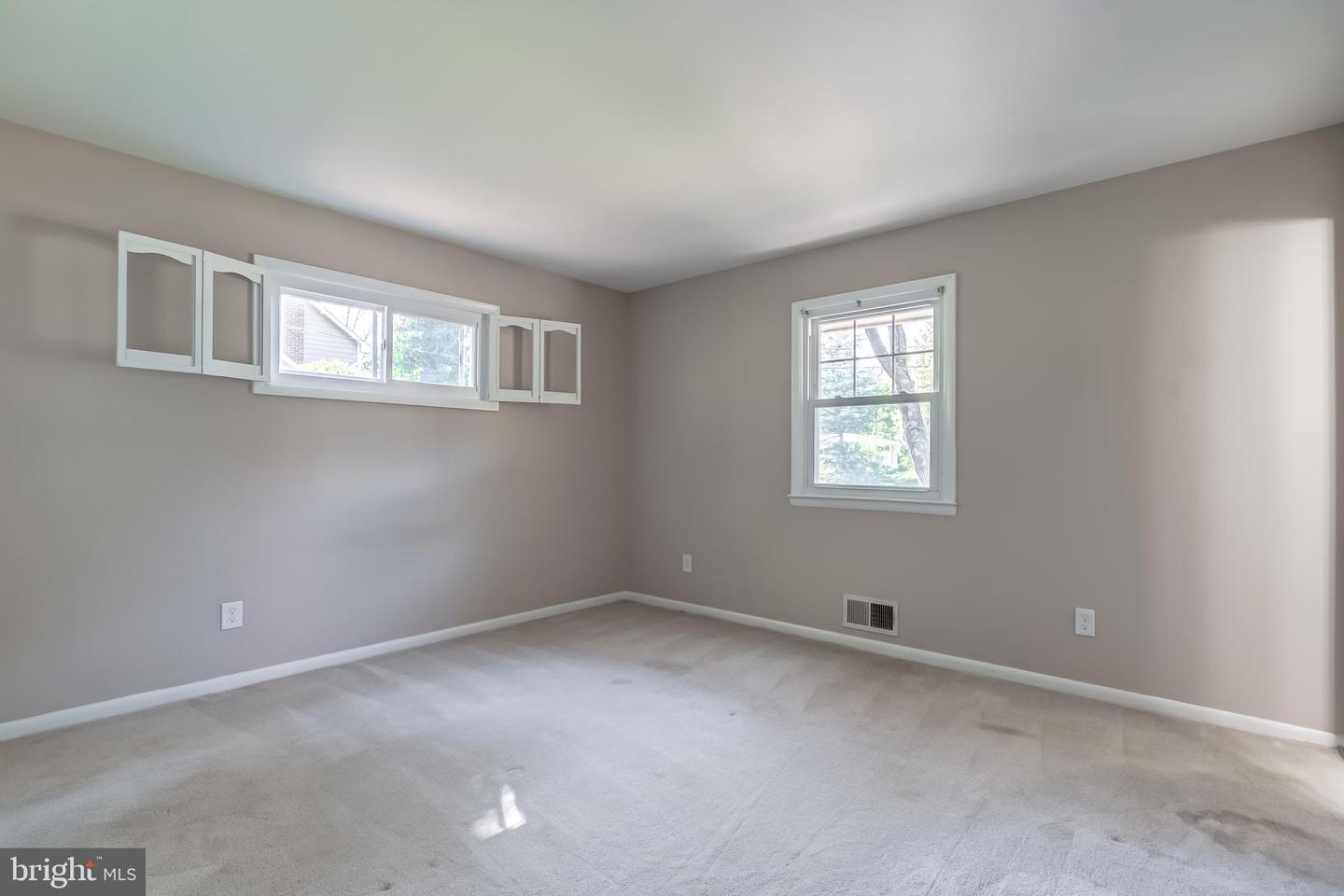 8817 GATESHEAD RD, ALEXANDRIA, Virginia 22309, 4 Bedrooms Bedrooms, ,4 BathroomsBathrooms,Residential,For sale,8817 GATESHEAD RD,VAFX2273778 MLS # VAFX2273778