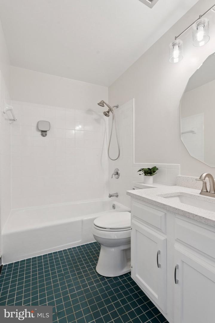12526 OAKWOOD DR, WOODBRIDGE, Virginia 22192, 4 Bedrooms Bedrooms, ,2 BathroomsBathrooms,Residential,For sale,12526 OAKWOOD DR,VAPW2105798 MLS # VAPW2105798