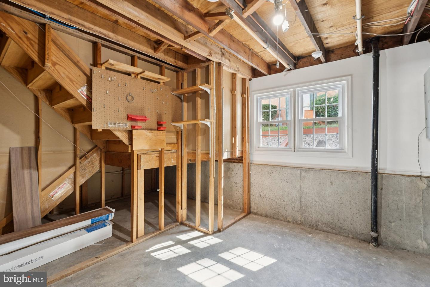 12526 OAKWOOD DR, WOODBRIDGE, Virginia 22192, 4 Bedrooms Bedrooms, ,2 BathroomsBathrooms,Residential,For sale,12526 OAKWOOD DR,VAPW2105798 MLS # VAPW2105798