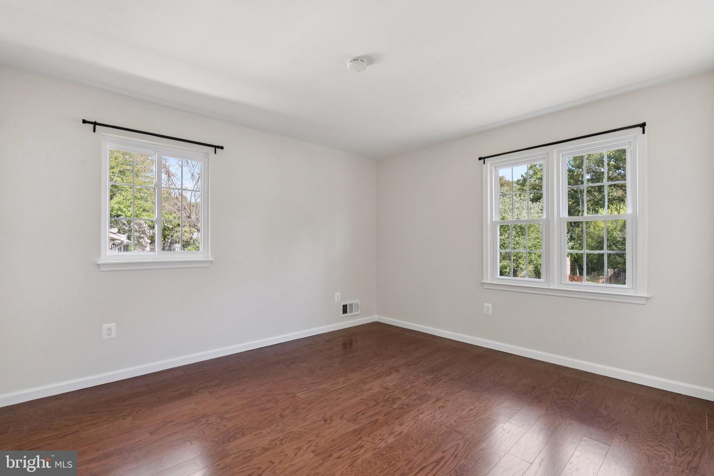 12526 OAKWOOD DR, WOODBRIDGE, Virginia 22192, 4 Bedrooms Bedrooms, ,2 BathroomsBathrooms,Residential,For sale,12526 OAKWOOD DR,VAPW2105798 MLS # VAPW2105798
