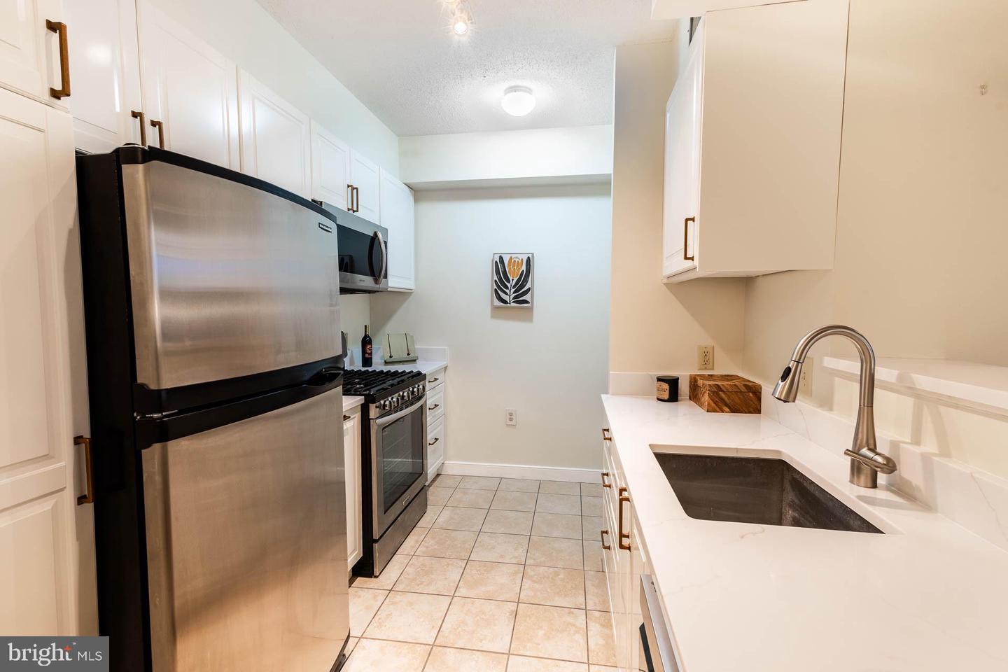 555 MASSACHUSETTS AVE NW #217, WASHINGTON, District Of Columbia 20001, 2 Bedrooms Bedrooms, ,1 BathroomBathrooms,Residential,For sale,555 MASSACHUSETTS AVE NW #217,DCDC2226474 MLS # DCDC2226474