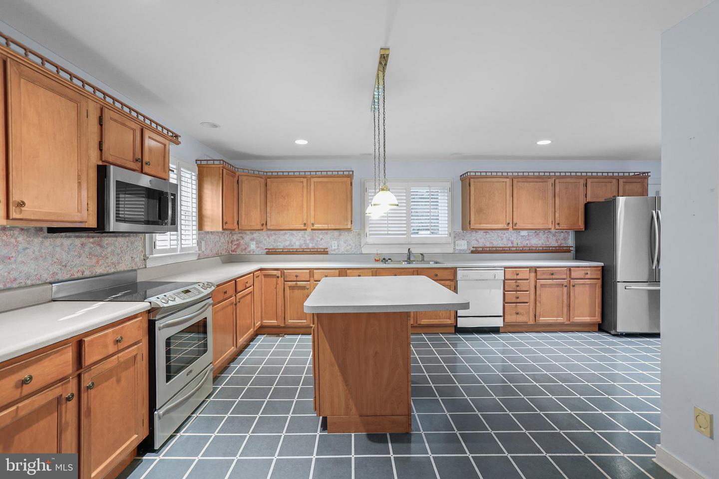 11 N POINTE DR, FREDERICKSBURG, Virginia 22405, 4 Bedrooms Bedrooms, ,3 BathroomsBathrooms,Residential,For sale,11 N POINTE DR,VAST2043426 MLS # VAST2043426