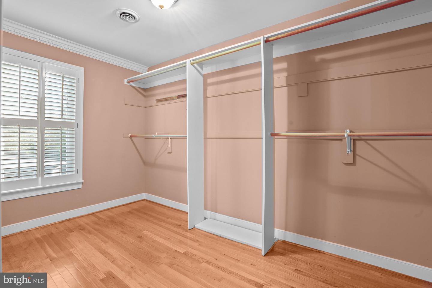 11 N POINTE DR, FREDERICKSBURG, Virginia 22405, 4 Bedrooms Bedrooms, ,3 BathroomsBathrooms,Residential,For sale,11 N POINTE DR,VAST2043426 MLS # VAST2043426