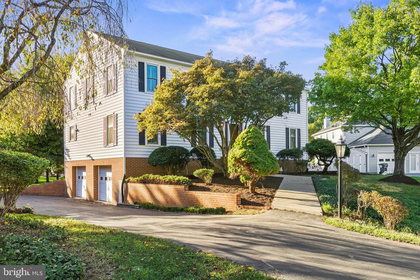 11 N POINTE DR, FREDERICKSBURG, Virginia 22405, 4 Bedrooms Bedrooms, ,3 BathroomsBathrooms,Residential,For sale,11 N POINTE DR,VAST2043426 MLS # VAST2043426
