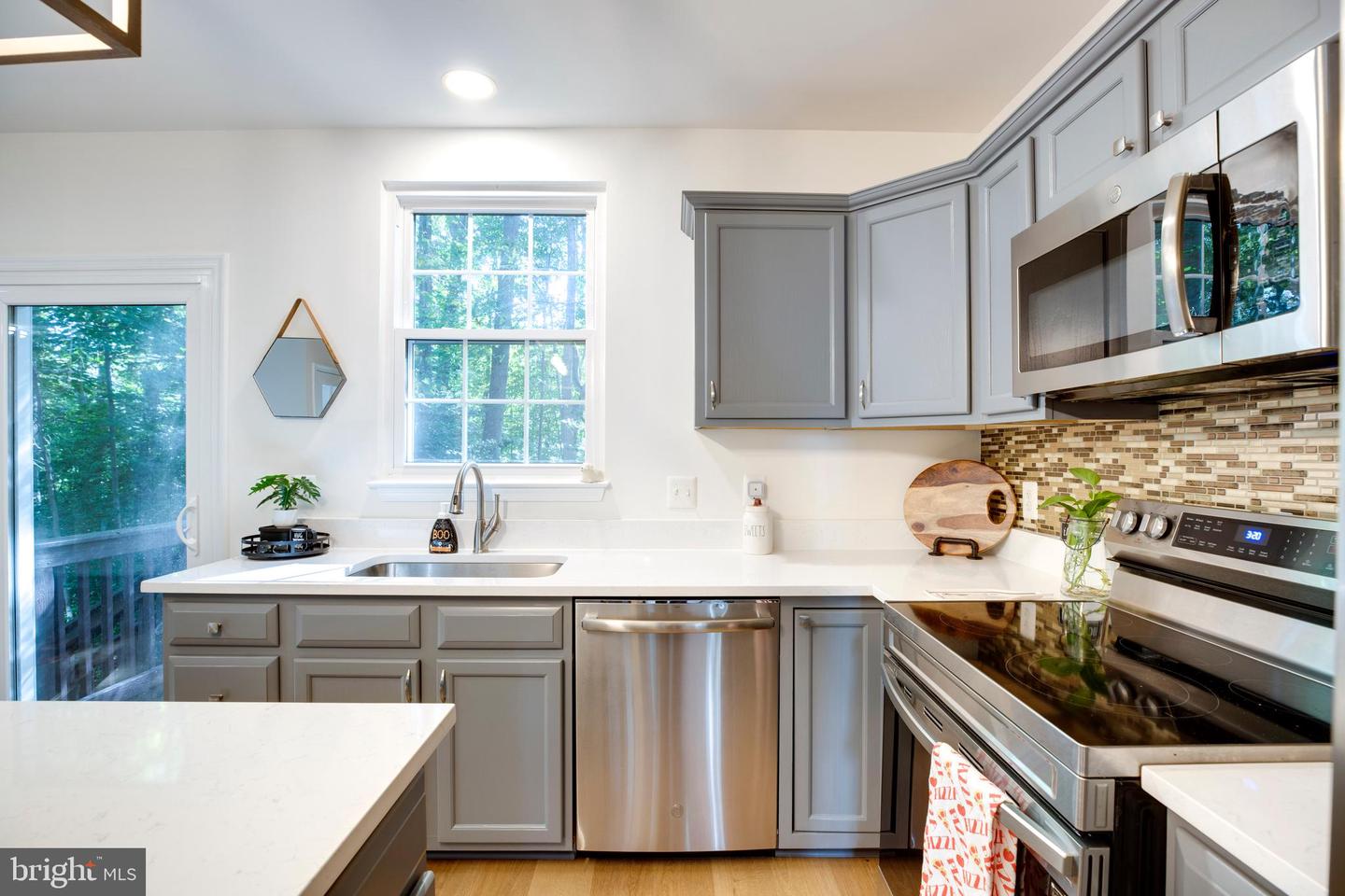 14883 BUTTONWOOD CT, WOODBRIDGE, Virginia 22193, 4 Bedrooms Bedrooms, ,3 BathroomsBathrooms,Residential,For sale,14883 BUTTONWOOD CT,VAPW2105814 MLS # VAPW2105814