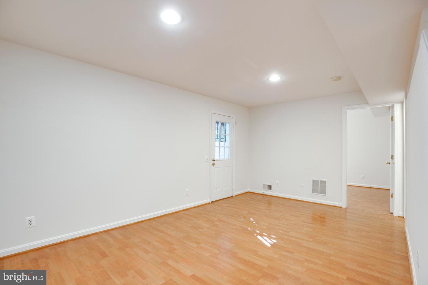 14883 BUTTONWOOD CT, WOODBRIDGE, Virginia 22193, 4 Bedrooms Bedrooms, ,3 BathroomsBathrooms,Residential,For sale,14883 BUTTONWOOD CT,VAPW2105814 MLS # VAPW2105814