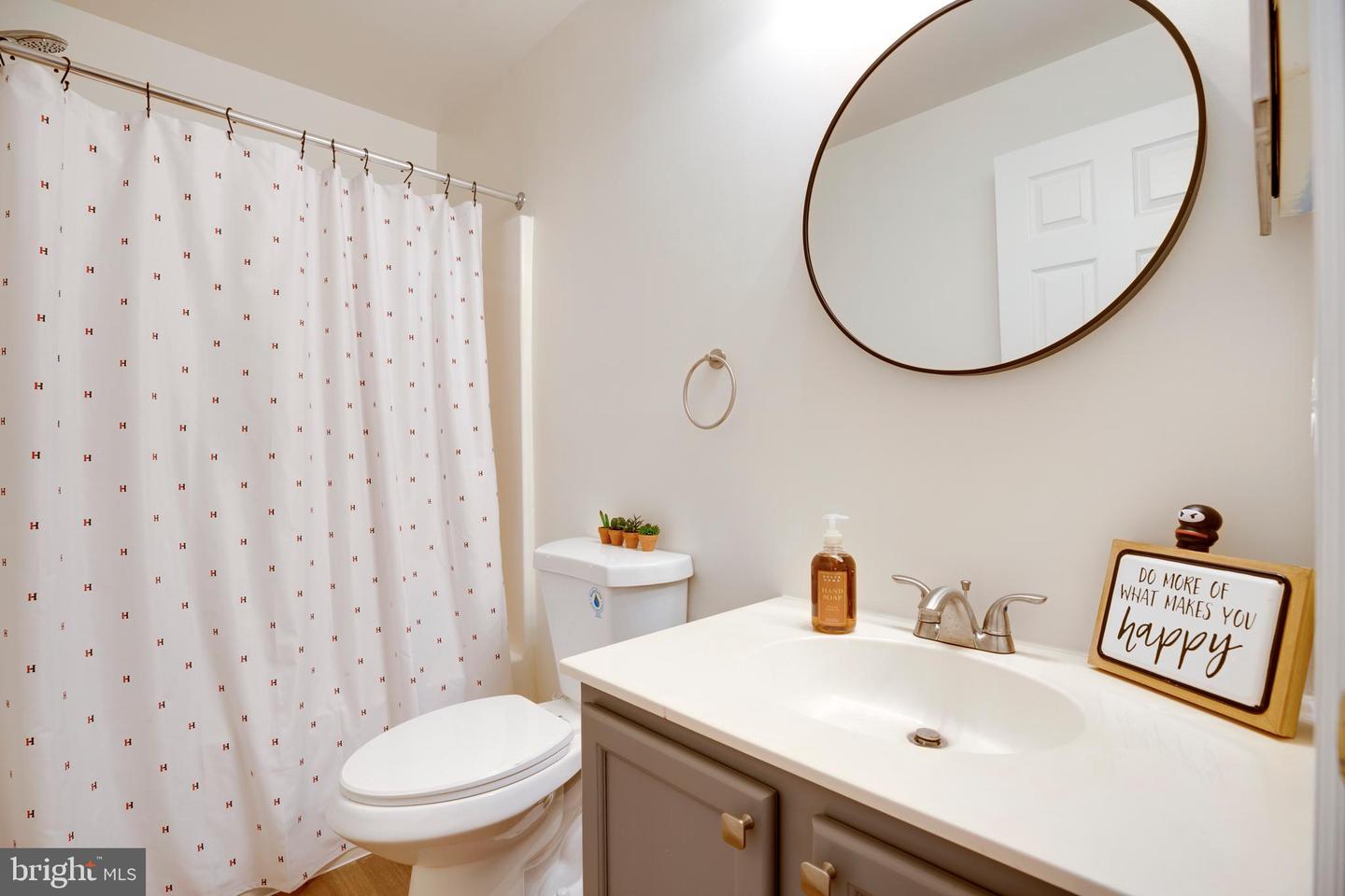 14883 BUTTONWOOD CT, WOODBRIDGE, Virginia 22193, 4 Bedrooms Bedrooms, ,3 BathroomsBathrooms,Residential,For sale,14883 BUTTONWOOD CT,VAPW2105814 MLS # VAPW2105814