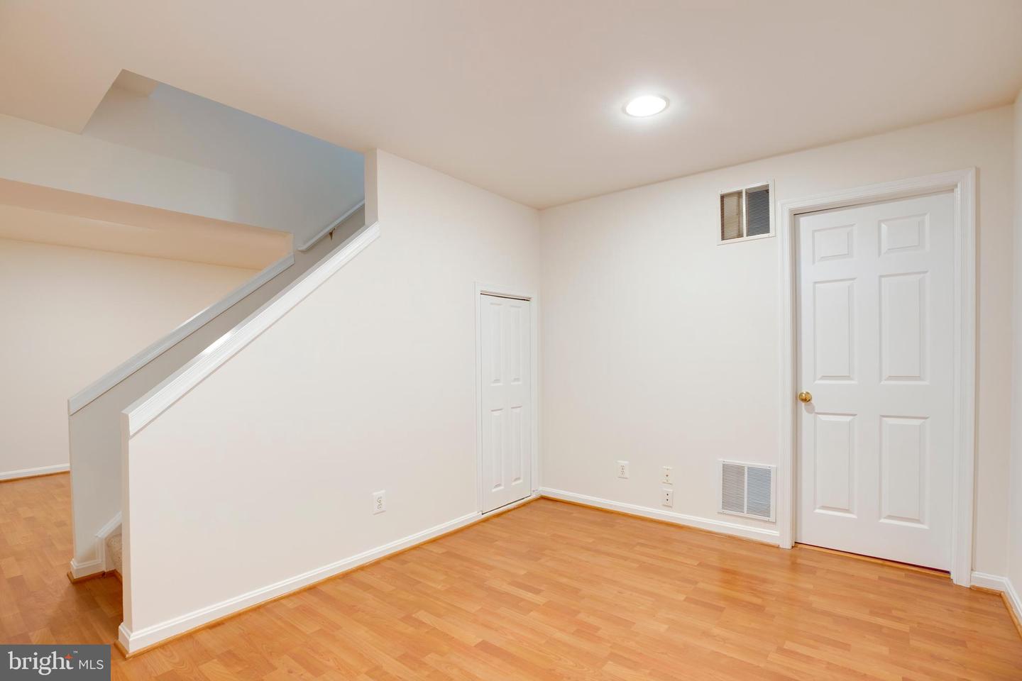 14883 BUTTONWOOD CT, WOODBRIDGE, Virginia 22193, 4 Bedrooms Bedrooms, ,3 BathroomsBathrooms,Residential,For sale,14883 BUTTONWOOD CT,VAPW2105814 MLS # VAPW2105814