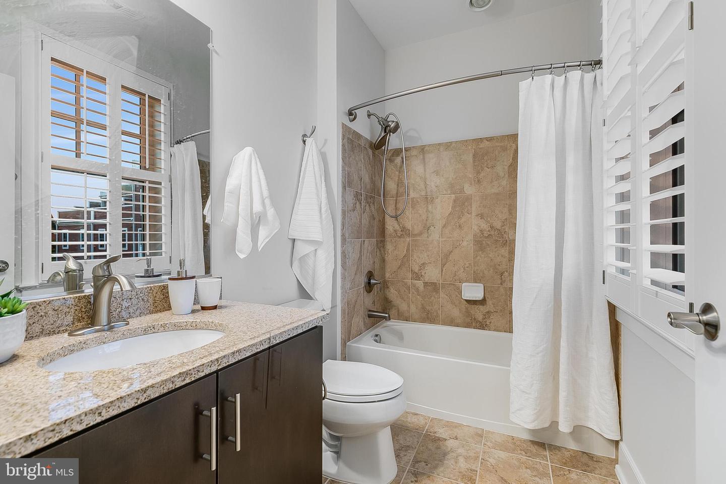 710 DIAMOND AVE, ALEXANDRIA, Virginia 22301, 3 Bedrooms Bedrooms, ,3 BathroomsBathrooms,Residential,For sale,710 DIAMOND AVE,VAAX2050730 MLS # VAAX2050730