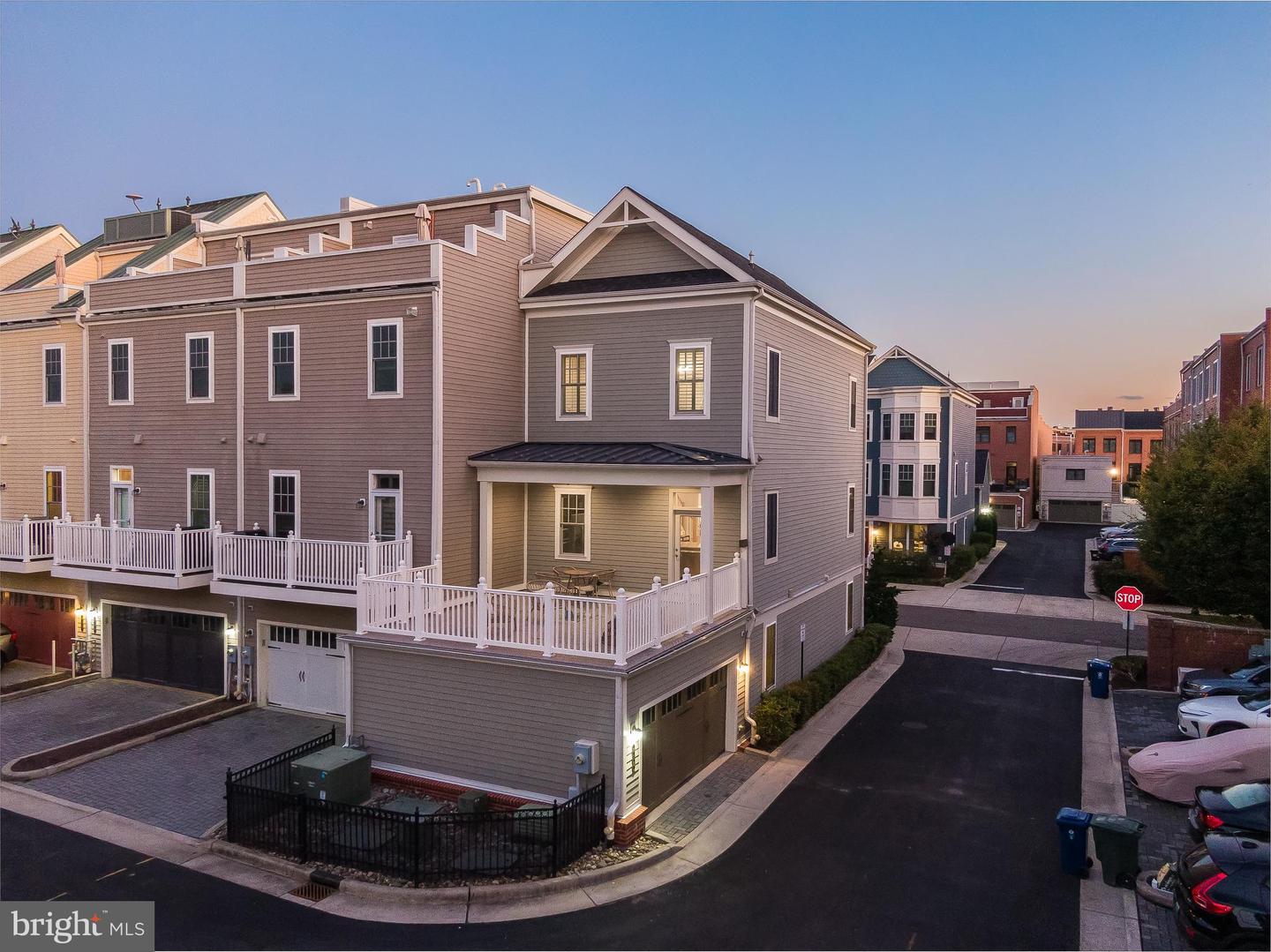 710 DIAMOND AVE, ALEXANDRIA, Virginia 22301, 3 Bedrooms Bedrooms, ,3 BathroomsBathrooms,Residential,For sale,710 DIAMOND AVE,VAAX2050730 MLS # VAAX2050730