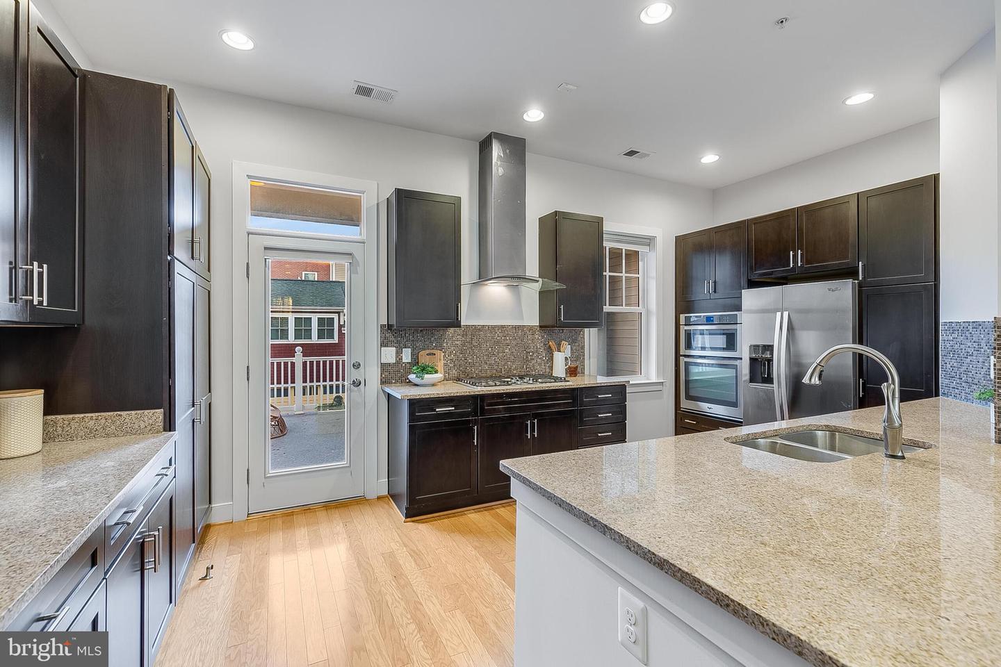 710 DIAMOND AVE, ALEXANDRIA, Virginia 22301, 3 Bedrooms Bedrooms, ,3 BathroomsBathrooms,Residential,For sale,710 DIAMOND AVE,VAAX2050730 MLS # VAAX2050730