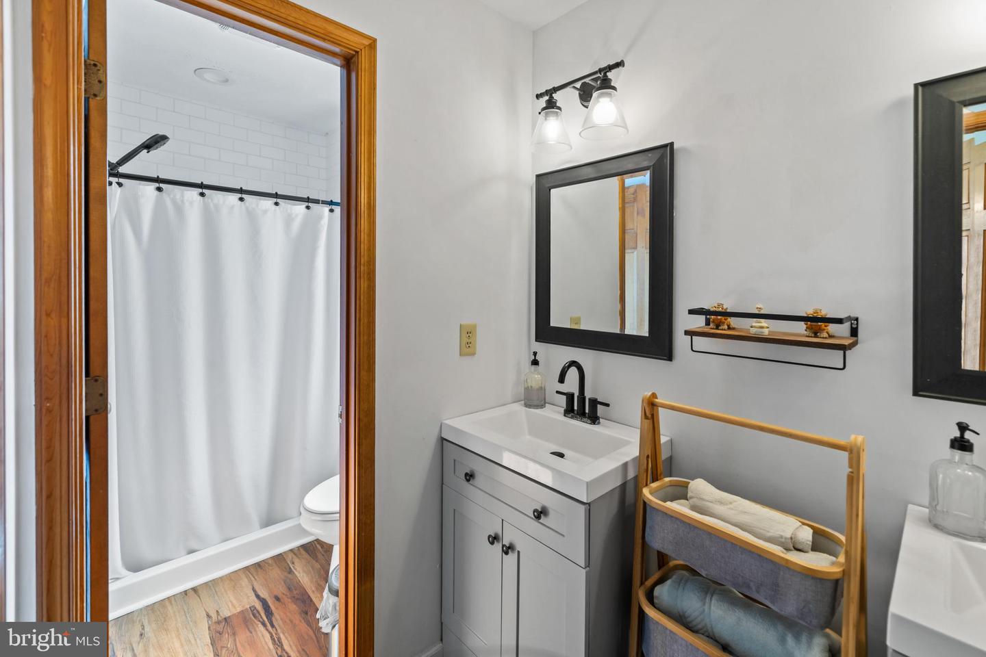 10318 SHAW DR, SPOTSYLVANIA, Virginia 22553, 3 Bedrooms Bedrooms, 4 Rooms Rooms,2 BathroomsBathrooms,Residential,For sale,10318 SHAW DR,VASP2036846 MLS # VASP2036846