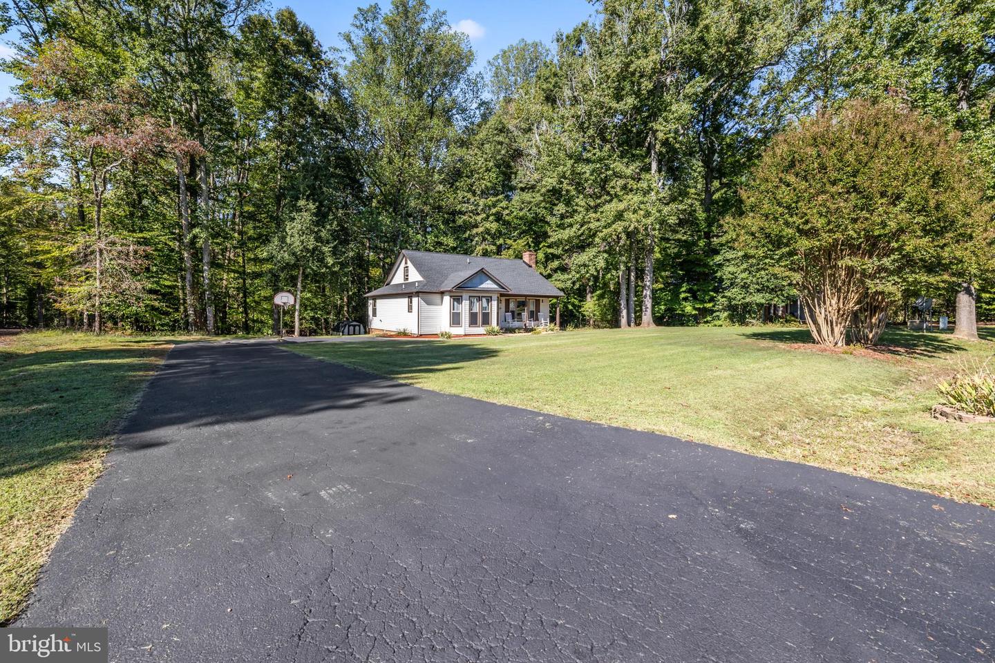 10318 SHAW DR, SPOTSYLVANIA, Virginia 22553, 3 Bedrooms Bedrooms, 4 Rooms Rooms,2 BathroomsBathrooms,Residential,For sale,10318 SHAW DR,VASP2036846 MLS # VASP2036846