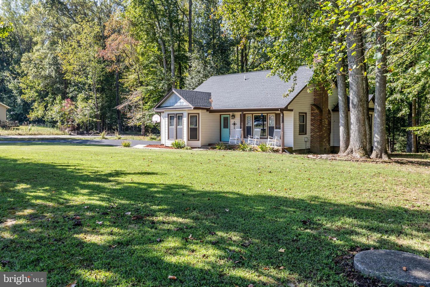 10318 SHAW DR, SPOTSYLVANIA, Virginia 22553, 3 Bedrooms Bedrooms, 4 Rooms Rooms,2 BathroomsBathrooms,Residential,For sale,10318 SHAW DR,VASP2036846 MLS # VASP2036846