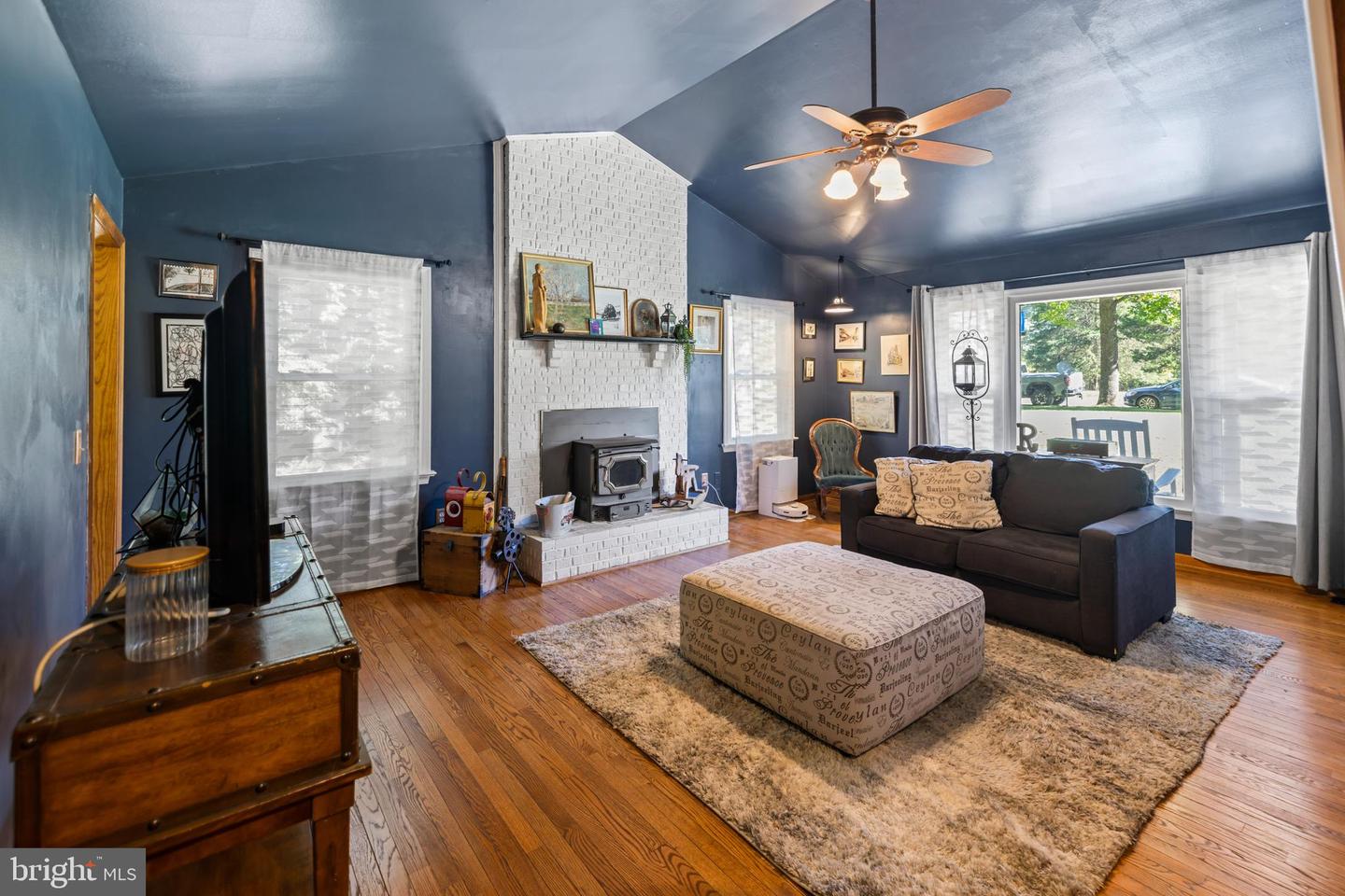 10318 SHAW DR, SPOTSYLVANIA, Virginia 22553, 3 Bedrooms Bedrooms, 4 Rooms Rooms,2 BathroomsBathrooms,Residential,For sale,10318 SHAW DR,VASP2036846 MLS # VASP2036846